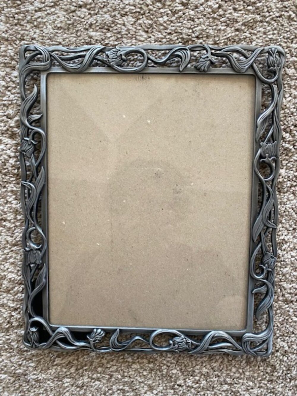 Vintage Ashleigh Manor 8x10 Art Nouveau Tulip Silver-Tone Metal Picture frame
